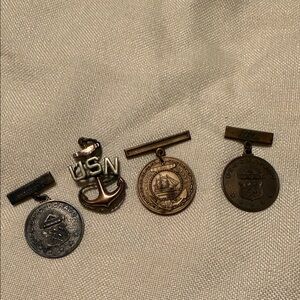 1925!! USN Anchor and Medals Set - Bronze and Silver colors